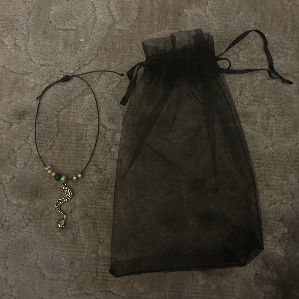 NEW Dragon Themed / Fourth Wing Book Merchandise / Goodies Bundle Box - Picture 16 of 16